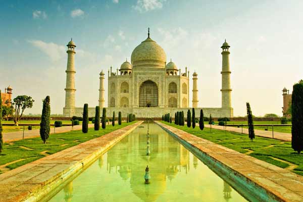Car hire in Agra